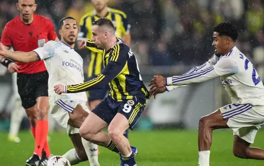 Bütün dünya Fenerbahçe-Aston Villa maçındaki olayı konuşuyor