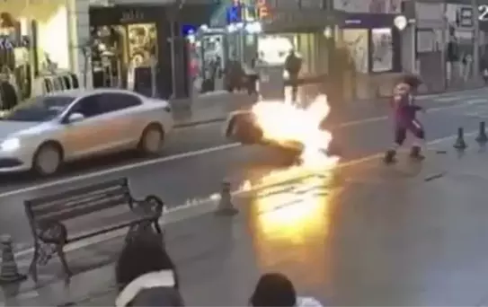 Motosiklet Seyir Halindeyken Yandı