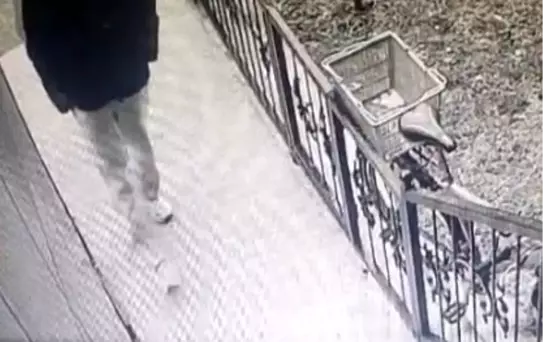 Kütahya'da Bisiklet Hırsızlığı Kamerada