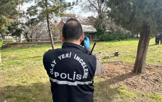 Uşak'ta Parkta Ölü Bulunan Şahıs