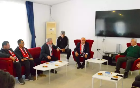 AK Parti Muğla Milletvekili Otgöz, Fethiyespor'u ziyaret etti