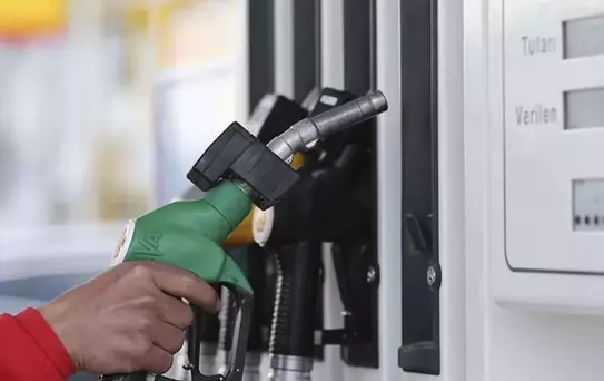 Benzine yeni zam! Psikolojik sınır aşıldı