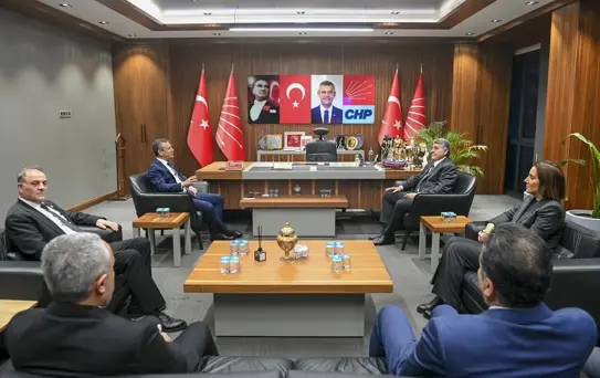 Özgür Özel ve Serdar Adalı Buluştu