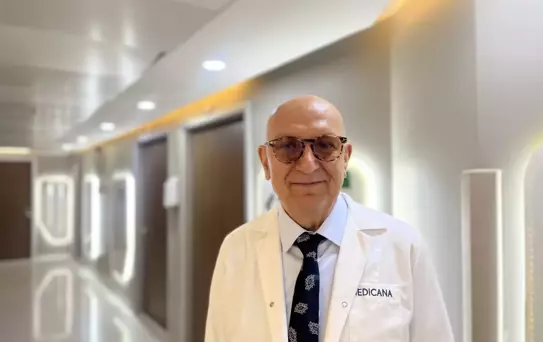 Boğaz Ağrısı Farenjit Değil, Tiroidit Olabilir!