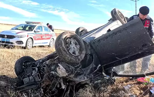 Aksaray'da Takla Atan Araçta Kadın Sürücü Yaralandı