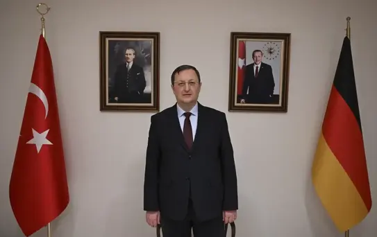 Büyükelçi Turan, 'Yılın Kareleri' Oylamasına Katıldı