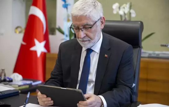 BAİBÜ Rektörü Yılın Kareleri Oylamasına Katıldı