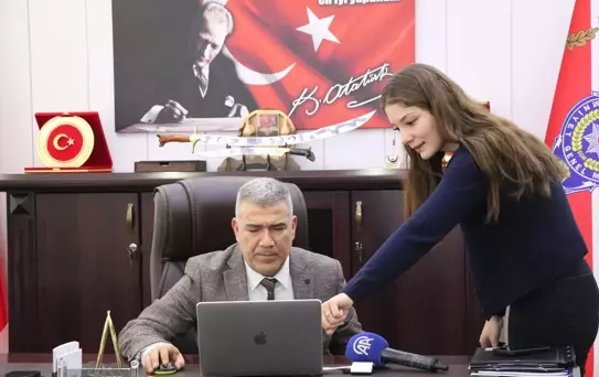 Burdur Emniyet Müdürü 'Yılın Kareleri' Oylamasına Katıldı