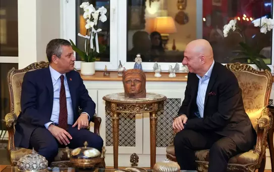 Özgür Özel, Haldun Dormen'in Ailesine Taziye Ziyareti Gerçekleştirdi