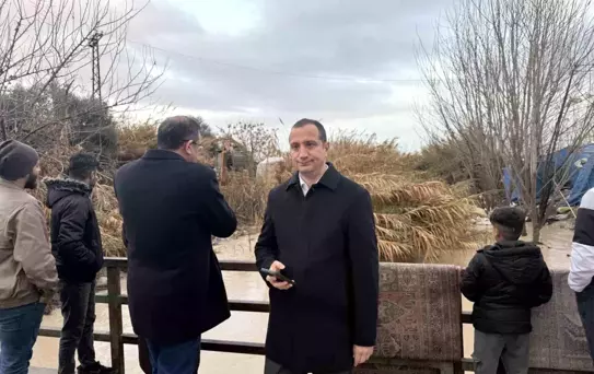 Tarsus'ta yağmurdan zarar gören bölgede inceleme