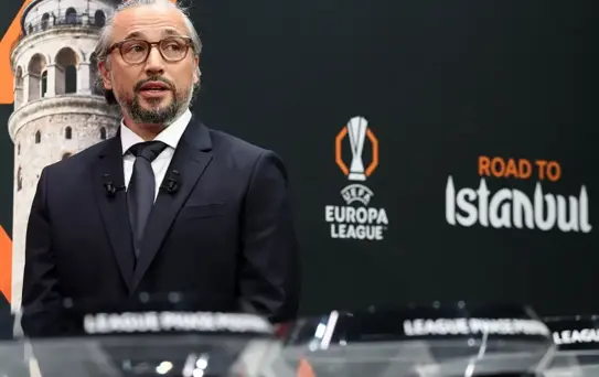 UEFA Avrupa Ligi'nde İlhan Mansız sürprizi! Gören herkes aynı yorumu yaptı