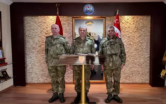 Orgeneral Tokel'den 1'inci Komando Tugayı'na Ziyaret