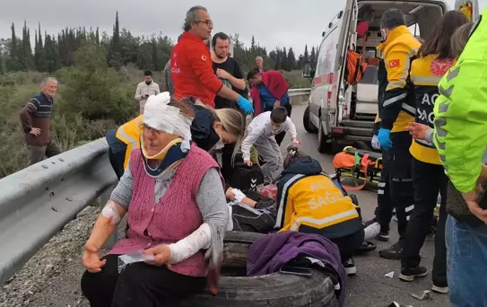 Antalya'da yolcu otobüsü şarampole yuvarlandı! Çok sayıda ölü ve yaralı var