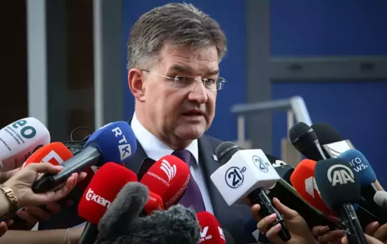 Epstein ile yazışmaları ortaya çıkan Slovakya Ulusal Güvenlik Danışmanı istifa etti