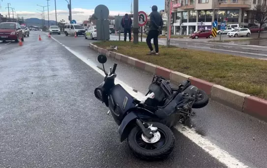 Trafik Kazasında 2 Kişi Ağır Yaralandı