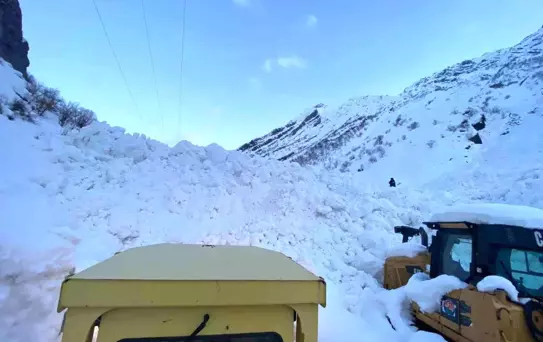 Şırnak'ta çığ düştü! 4 köy yolu ulaşıma kapandı