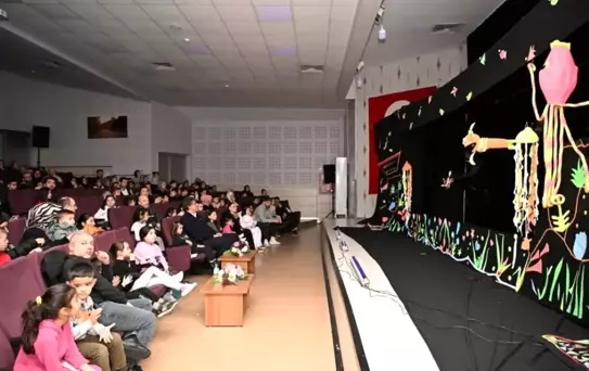 Kartepe'de çocuklar 'Çevreci Balık' oyunuyla çevre bilinci kazandı