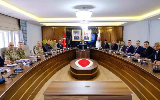 Şırnak'ta Güvenlik Toplantısı: Suç Oranları Düşüyor