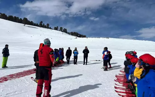 Kaymakam Tutal'dan Öğrencilere Moral Ziyareti