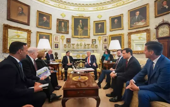 Trump ve Petro, Beyaz Saray'da biraraya geldi