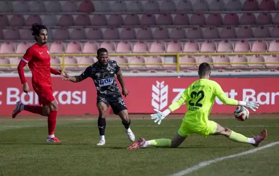 Alanyaspor, Boluspor'u 4-0 Yendi