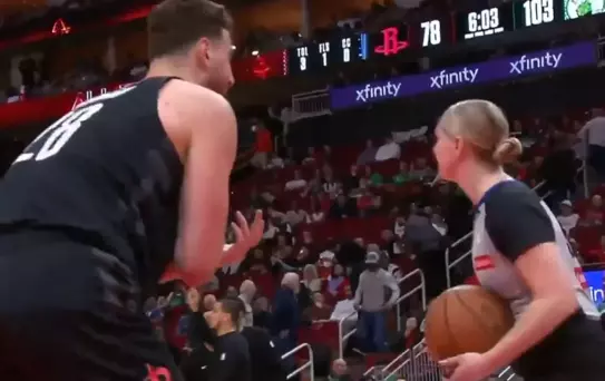 Alperen Şengün'e büyük şok! Kadın hakeme söylediğinin bedeli ağır oldu