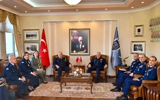 Arnavutluk Hava Kuvvetleri Komutanı Türkiye'de