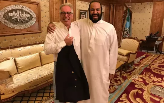 Veliaht Prens'i zora sokacak fotoğraf! Pedofili sapığın masasında bulundu