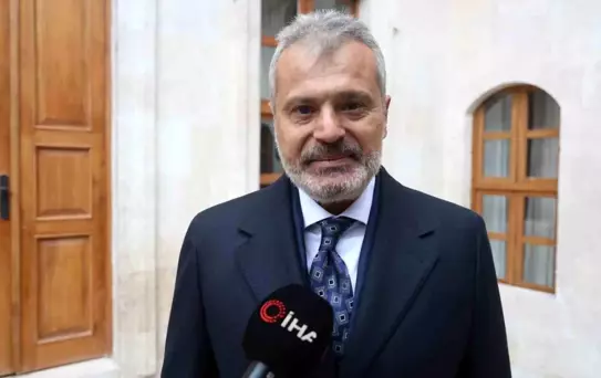 Hatay Büyükşehir Belediyesi kentin tarihinin yeniden yazılışında sahada varlığını hissettiriyor