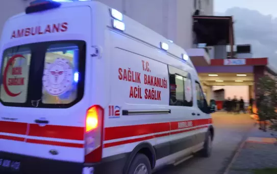 Samsun'da korkutan kaza, polis aracına tır çarptı
