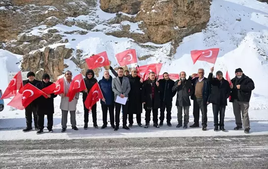 Van'daki çığlarda hayatını kaybedenler anıldı
