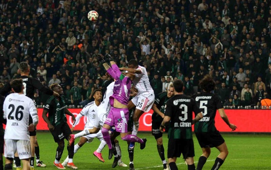 Kocaelispor, Beşiktaş'ı 1-0 Önde Bitirdi