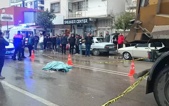 Kamyon Çarpması: 86 Yaşındaki Adam Hayatını Kaybetti