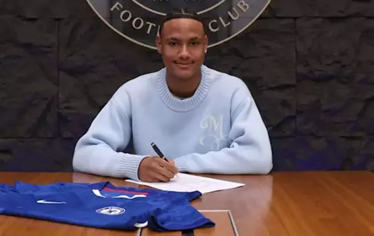 Babasının izinden gidiyor! Yıldız futbolcunun oğlu Chelsea'de