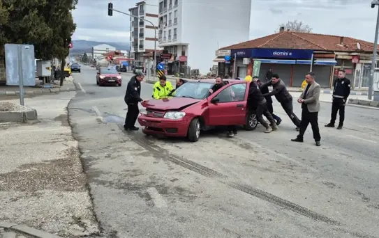 Kırıkkale'de Otomobil Kazası