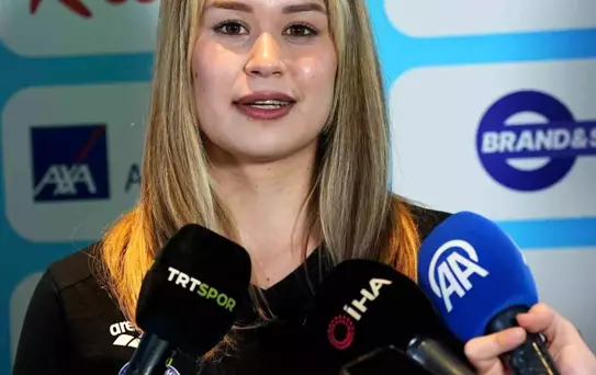 Defne Kurt, Dünya Şampiyonası'nda 5 Altın Madalya Kazandı