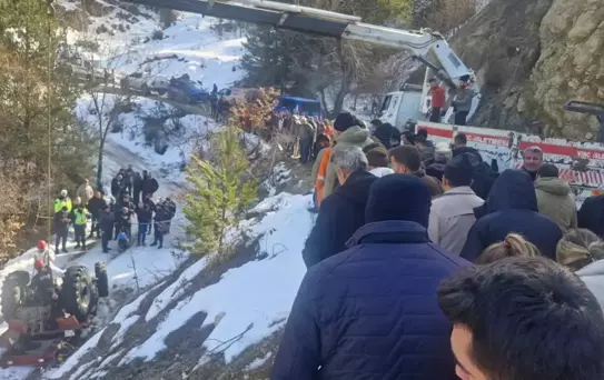 Traktör Devrildi, Sürücü Hayatını Kaybetti