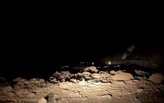 Bolu'da yağmur heyelana neden oldu, ilçe yolu ulaşıma kapandı