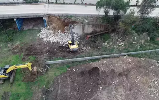 Kasım Gülek Köprüsü Yıkılıyor