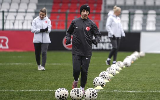 A Milli Kadın Takımı'ndan Medya Günü