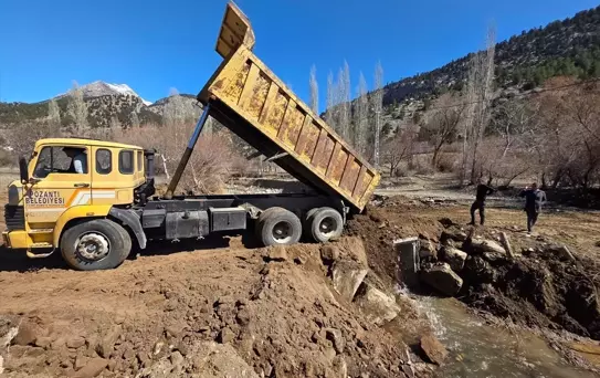 Pozantı'da Yol Yeniden Açıldı