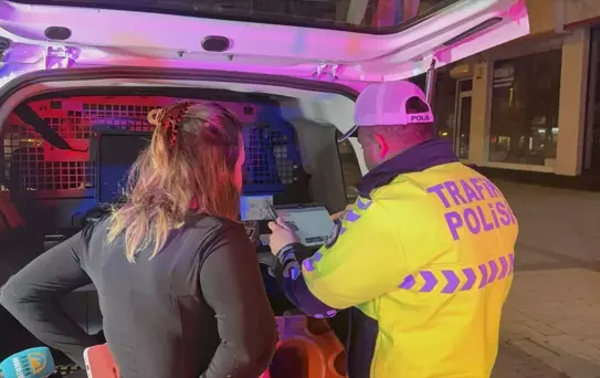 Adana'da Trafik Denetiminde 48 Sürücüye Cezası Kesildi