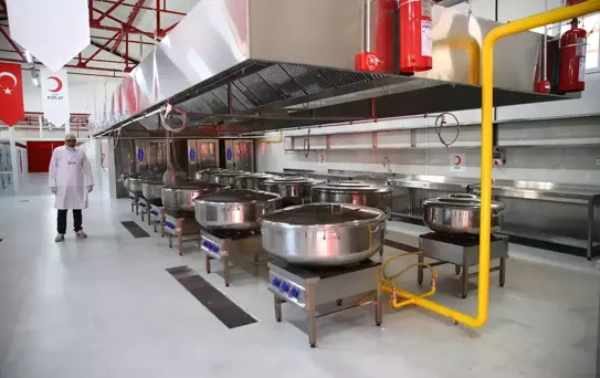 Kızılay'dan Adana'ya Aşevi