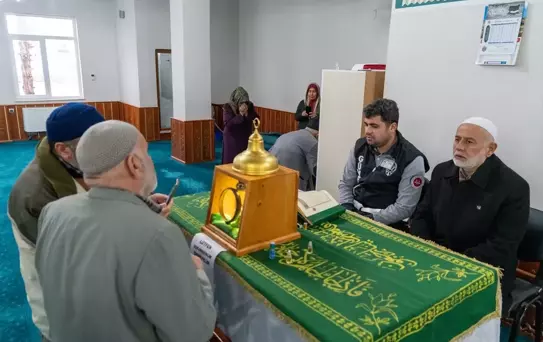 Kadir Gecesi'nde Sakal-ı Şerif Ziyareti