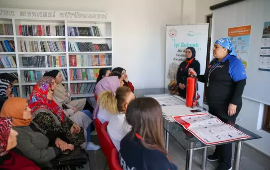 AFAD, Kadınlara Afet Farkındalığı Eğitimi Veriyor