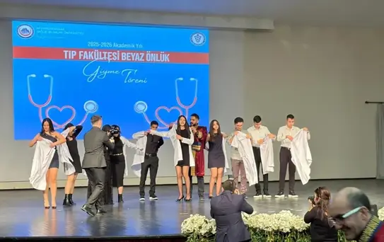 AFSÜ'de Beyaz Önlük Giyme Töreni