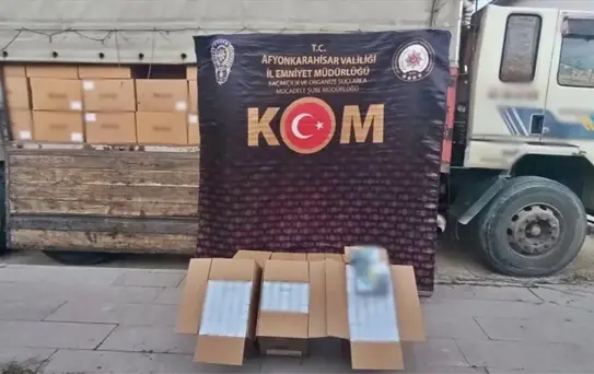 Afyonkarahisar'da Kaçak Makaron Ele Geçirildi