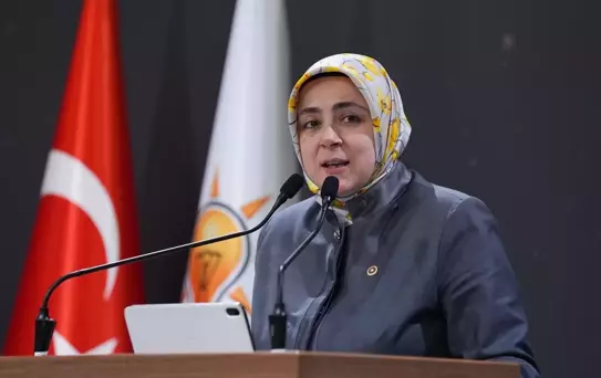 AK Parti'de 'Mimar ve Mühendis Kadınlar İftar Programı' düzenlendi