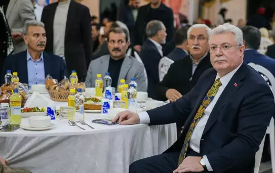 AK Parti Grup Başkanvekili Akbaşoğlu, Diyarbakır'da iftar programında konuştu Açıklaması
