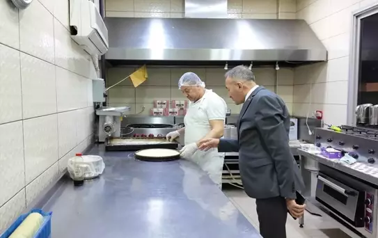 Mersin'de Bayram Öncesi Tatlıcı Denetimi